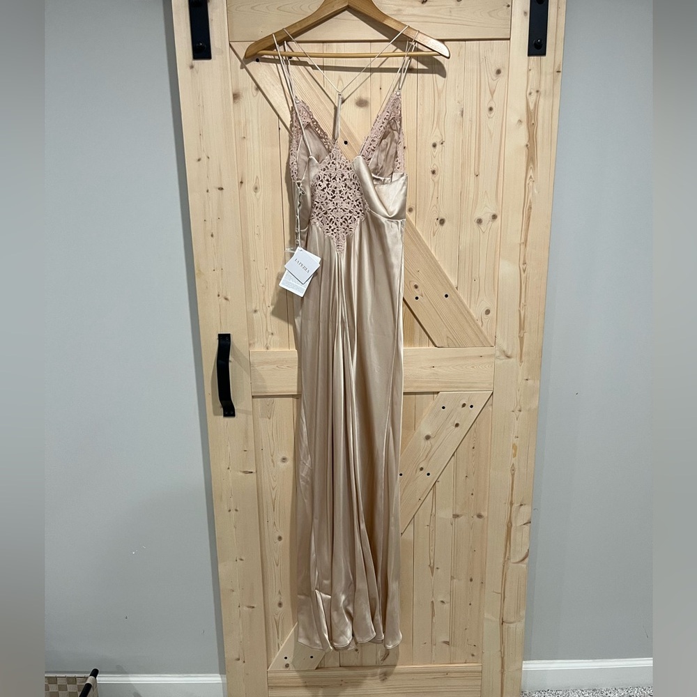 NWT La Perla Macrame Rose Beige Long Night Dress, Size Large - Picture 6 of 15